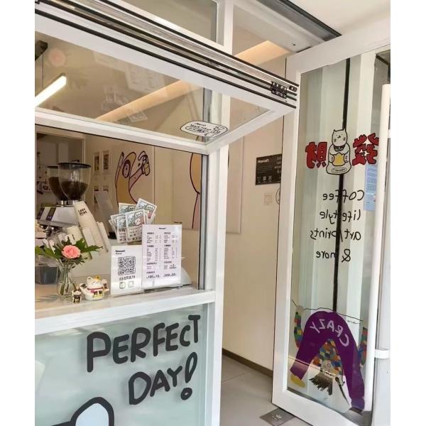 Desert Climate Folding Windows - Heat-Reflective Coatings