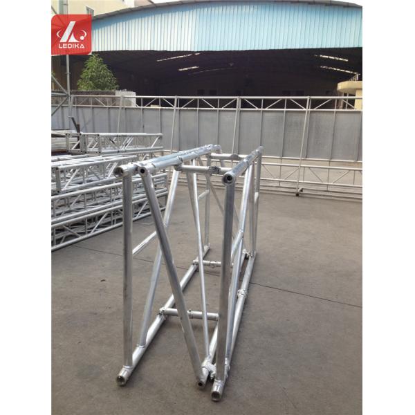 20.4 X 18.5 Triangle Exhibit Truss 1179kg - 2809kg Loading Weight For Outdoor