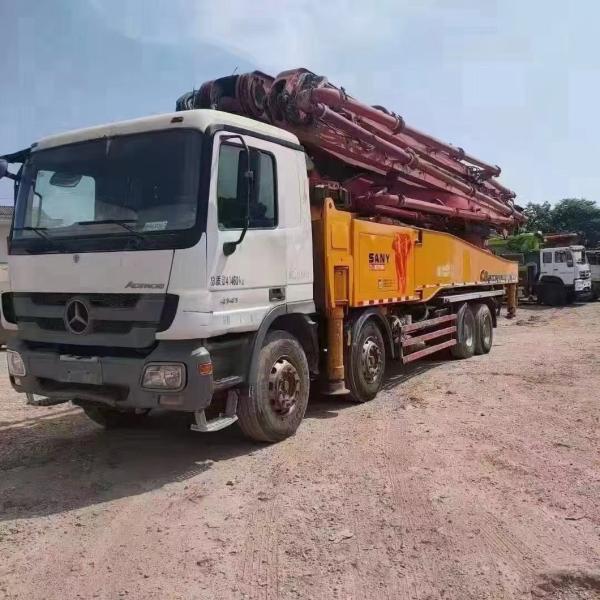 Hydraulic Machining Process 56 Meter Truck Mounted Concrete Pump for Red Benz Chassis