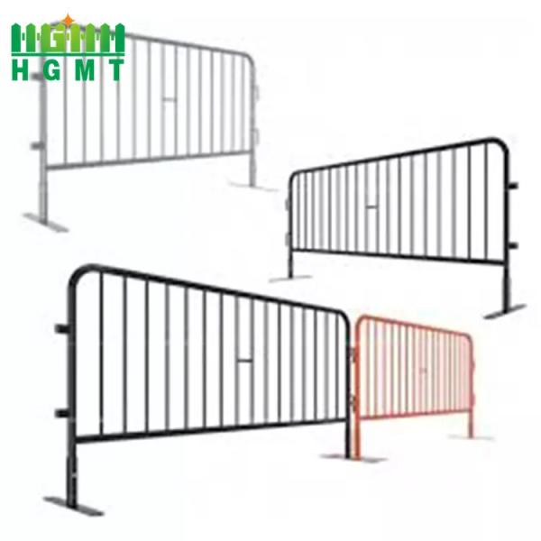Buy Steel Portable Flat Feet 2.5 M Metal Barricades Road Barrier Black Pvc Coating Roadside Fence at wholesale prices