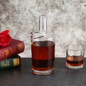 Collar Material Aluminum Plastic PP Customized Design Empty Wine Glass Bottles