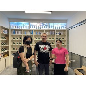 UV-6R IPX4 Water Resistant Walkie Talkie with 1500mAh Battery and 16 Channels