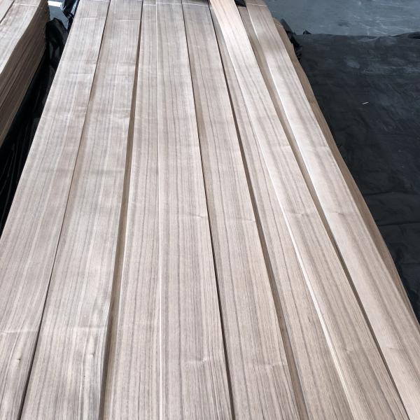 Natural veneer clear texture mountain pattern black walnut veneer for Interior decor plywood face board