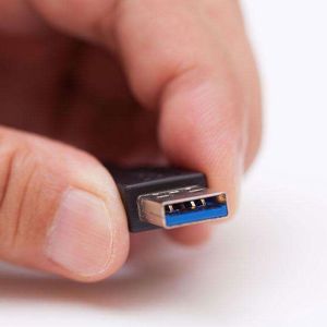 Anti eavesdropping, anti positioning and anti shielding USB GPS signal jammer is