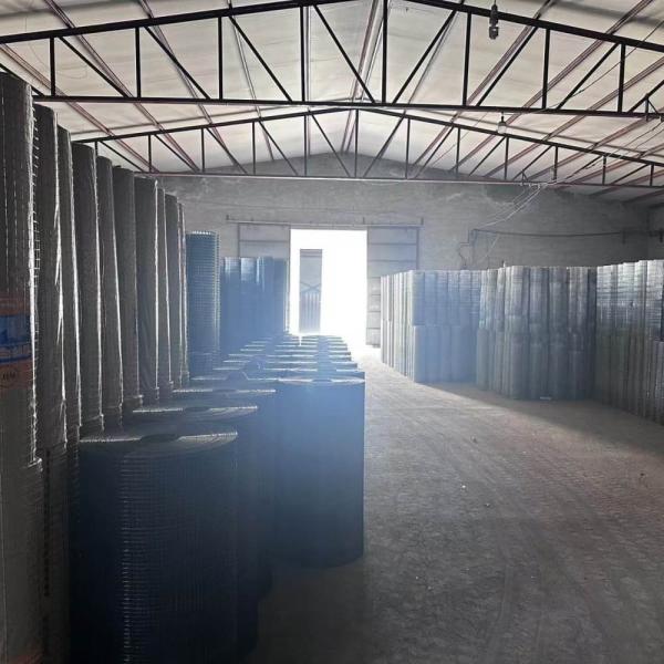 Pro Groundhog Exclusion Weld Mesh Fencing Rolls Top Climb Barrier With Gravity System