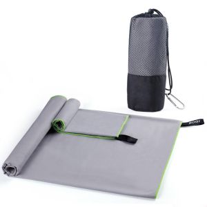 China Wholesale Microfiber Sports Towel Sports Gym Travel Towel Beach Towel