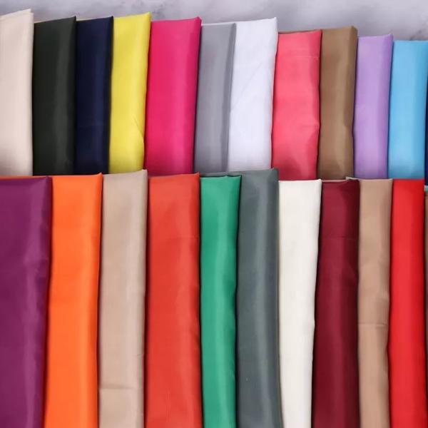 150D/144F Nylon Polyester Waterproof Fabric 68x68 Density 58/60 with 4-5