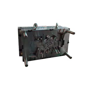 ODM Multi Cavity P20 PC Plastic Injection Moulding