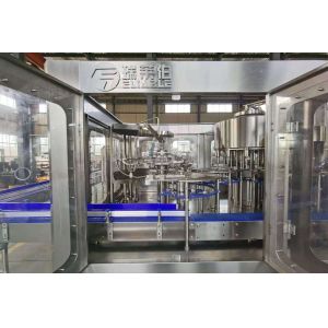 PLC Screen Control 5L PET Plastic Bottle Filling Machine Servo Motor Driven