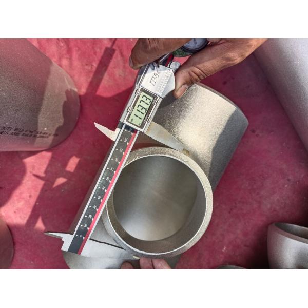 Buy Carbon Steel Pipe Fittings Seamless Equal Tee A516 Gr.70 ASME B16.9 at wholesale prices