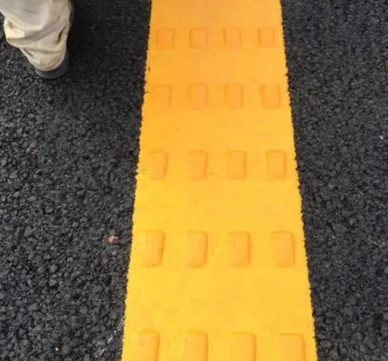 Buy Vibration Noise Line Marking Thermoplastic Road Marking Machine at wholesale prices
