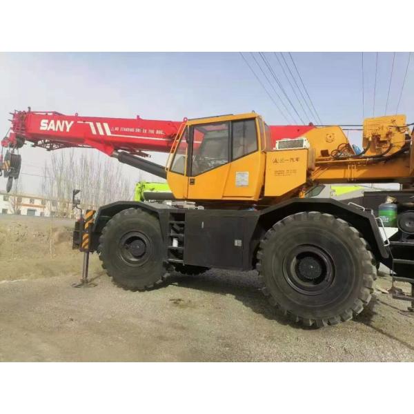 SRC550 Off-Road Crane with Maximum Lifting Capacity of 55 Tons in Yellow and Red