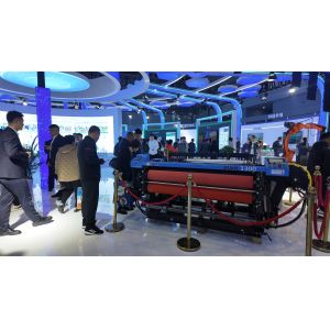 China Automatic Light Duty Wire Mesh Weaving Machine Optimal Efficiency 1300B on sale