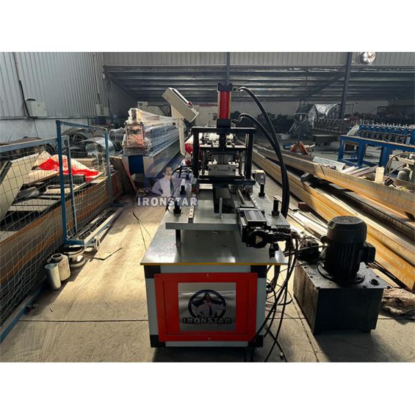 100mm sandwich rolling shutter door roll forming machine in Saudi Arabia olling shutter strip making machine