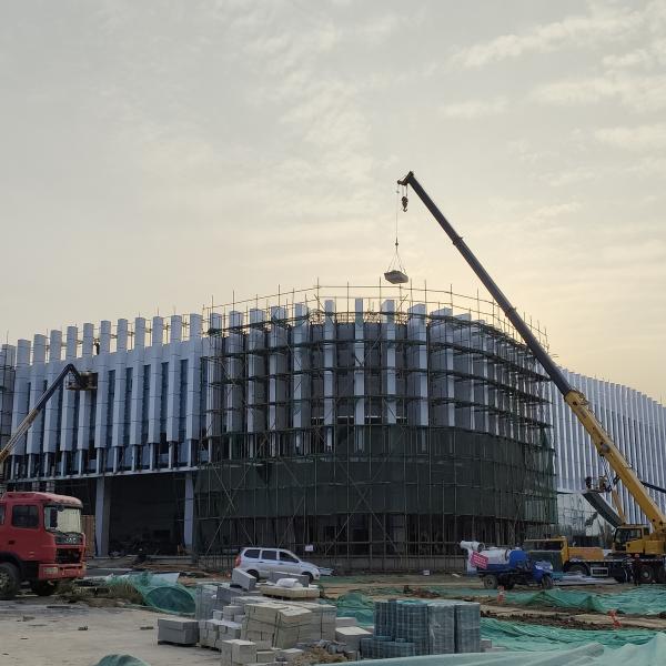 Q355B Glass Aluminium Curtain Wall Construction 0.36mm-0.6mm Customized