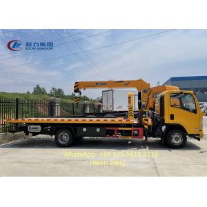 LHD ISUZU 4x2 5T Flatbed Towing Truck With XCMG Crane