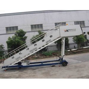 3.8m Manual towable passenger stairs