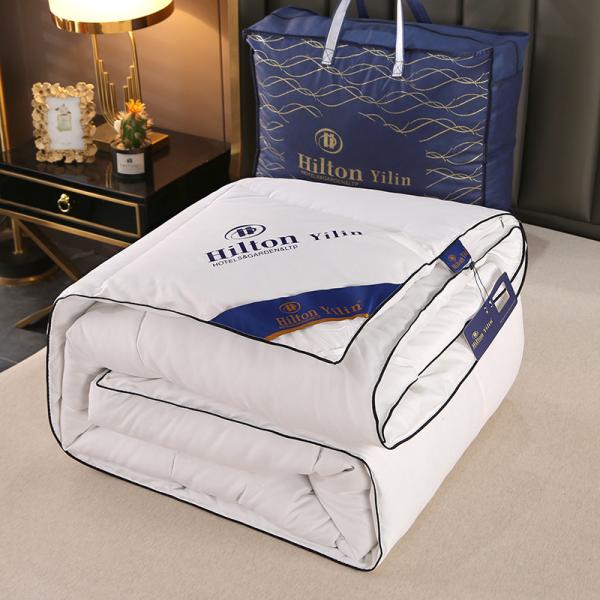 Buy Custom Size Sustainable Hilton Hotel Textile Quilt Duvet Bedding with 100% Polyester at wholesale prices