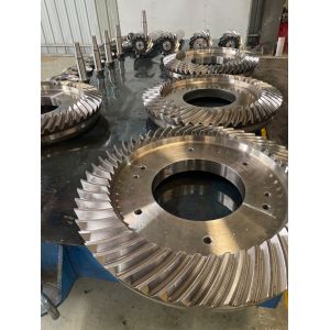 Quality Precision Crown Wheel And Pinion Gear 20crmnti Material Customizable for sale