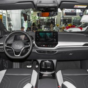 2023V W on inventory ID4 pure pro discount sales