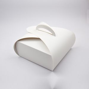 China Custom Lightweight White Cake Box With Handle Food Packaging Box on sale