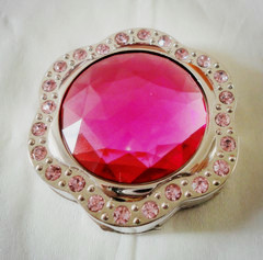 bag hanger infolding, unfoldable bag hanger , foldable bag hanger, fashionable