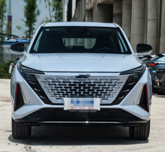 Changan OSHAN Z6 2022 Blue Whale 1.5T DCT Zhizun model 5 Door 5 seats SUV