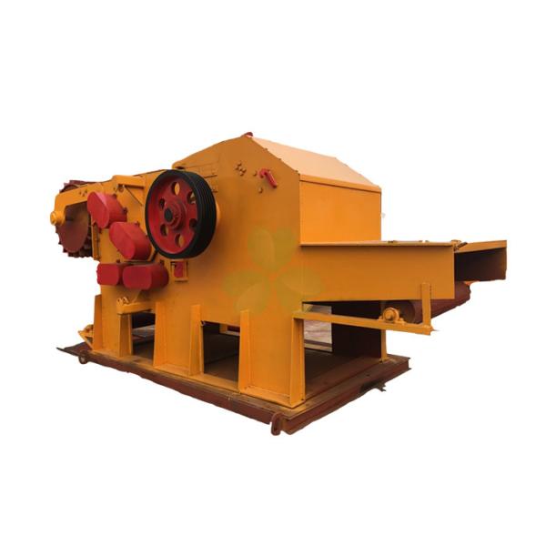 Buy Large Capacity Mobile Wood Chipper Machine To Make Sawdust Color Optional at wholesale prices