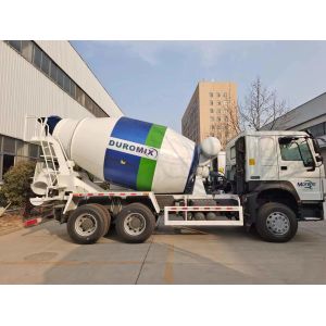SINOTRUK HOWO 6x4 Concrete Mixer Truck 371HP LHD