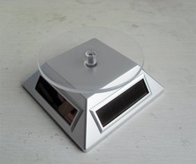 Solar turntable display