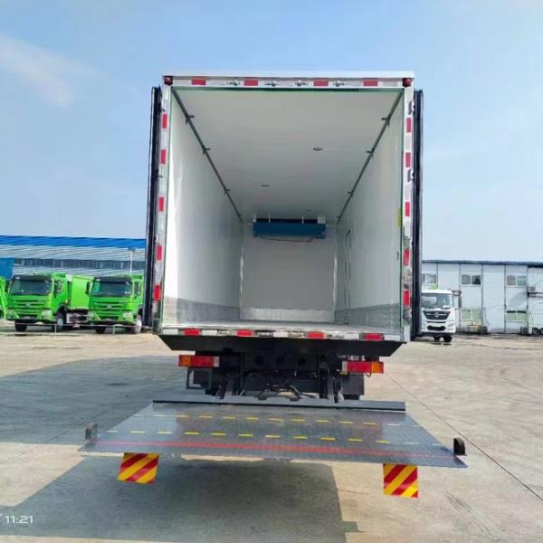 Customized 6.2M Dongfeng 4x2 RefrigeratorTruck Freeze Van Transportation Truck With Hydraulic Lift Gate