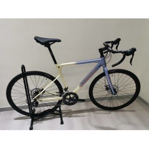 China Carbon Fiber Welding Road Bike 700C 2*9s 1*9s AL Frame Nice Shape AL Hub And 10kg on sale
