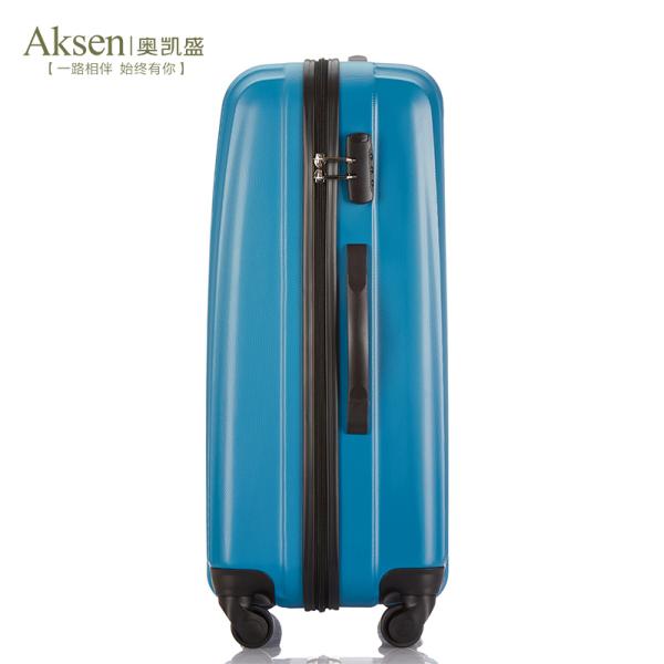 Stylish Classic Luggage Bag for Men and Women's Trips Durable Waterproof TSA Lock 210D Polyester Lining Universal Wheels