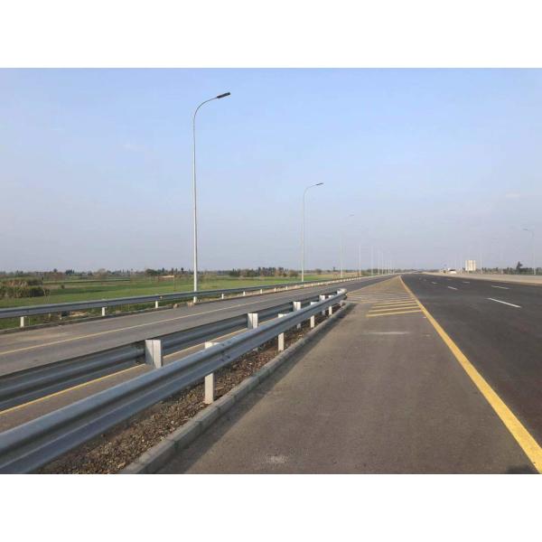 Buy Hot Dip Galvanized Roadway Guardrail Systems Crash Barrier Q355 Steel at wholesale prices