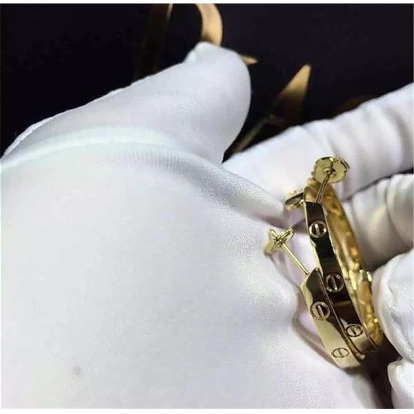 C Love earrings, 18K gold 18K gold. With a screwdriver. Jewelry factory in Shenzhen, China