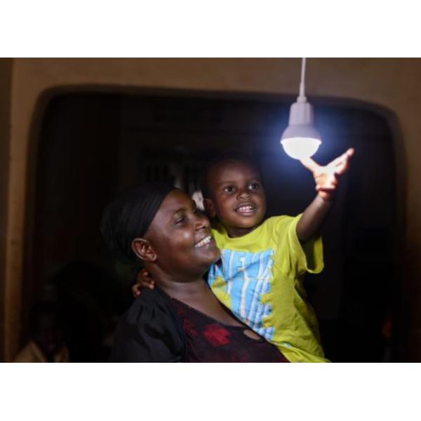 Small Scale 100W Portable Solar Panel Kit Roof Mounted