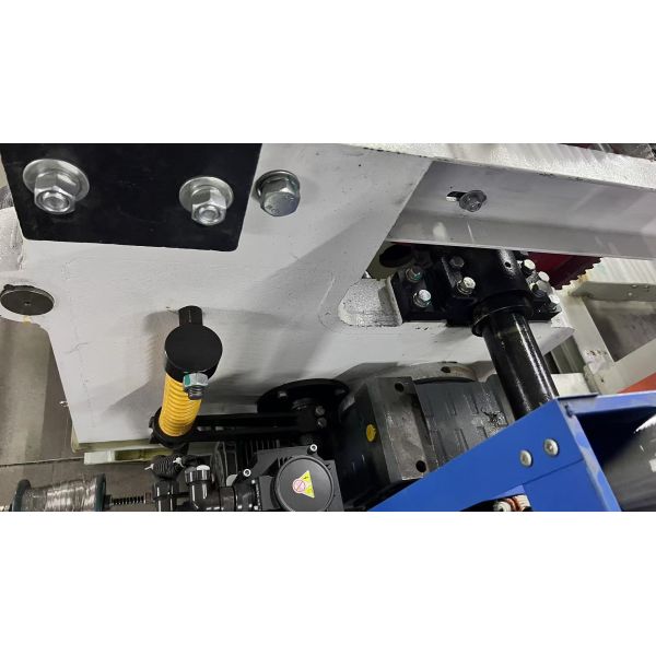 Light Duty CNC Metal Wire Weaving Machine 1600mm High Precision Global Support