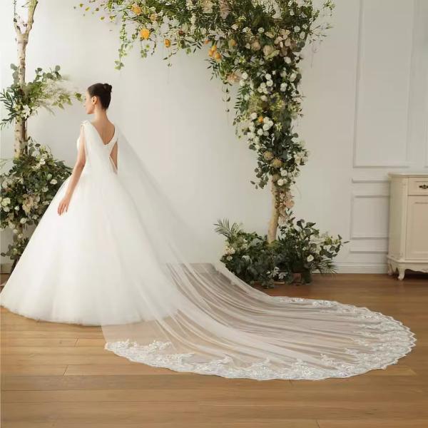 Elegant Customized 3m*3m Wholesale Long Cathedral Appliqued Lace Sequins Tulle Bridal Wedding Ivory Veil With Hair Comb