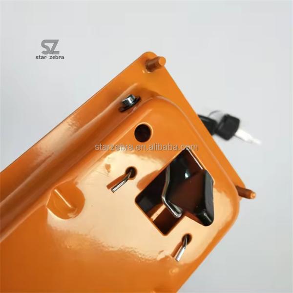 Excavator Spare Parts Hitachi Side Door Water Lock ZAX120 ZAX200 ZAX240 ZAX270 ZAX330 ZAX350-3 -6 Hydraulic Pump Door Lock