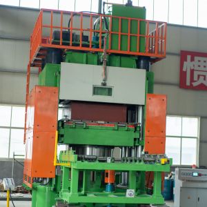 Large Solid Tire Hydraulic Hot Press Plate Vulcanizing Press with Automatic