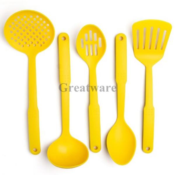 Buy 5-Piece Nylon Kitchen Utensil Set at wholesale prices
