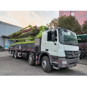China Zoomlion 180m3/H 60m Boom 9Mpa Concrete Pump Truck on sale