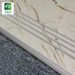 Heat Insulation Stair Ceramic Tiles 11mm Thickness CE Certification