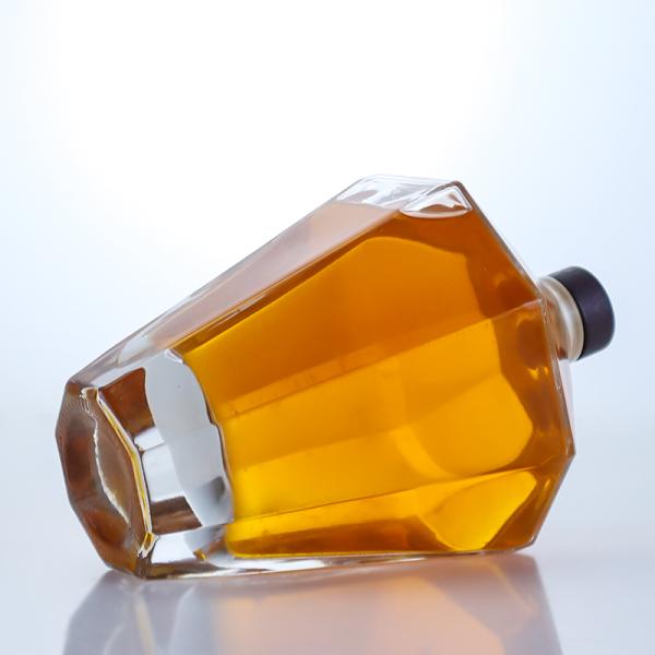 Collar Material Glass 700ml Unique Shaped Bottle for Gin Rum Champagne Brandy Whisky