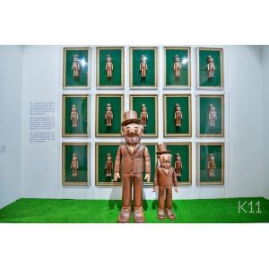 OEM Design Carving Wooden Art Sculpture Artists Collectible Crack Resistant