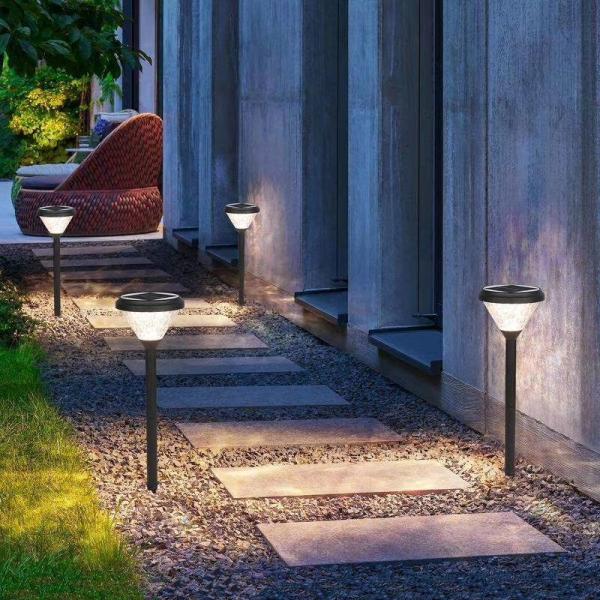 Hot Selling Decoration Waterproof Outdoor Led Solar Lights Lawn Spotlighting Spike Garden Light