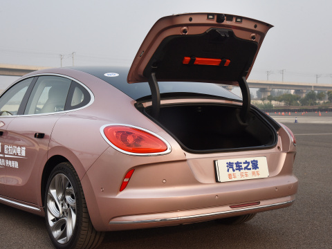 Haomao Mini Electric Car Ora's 401km Range Special Energy Vehicle for Adult Drivers