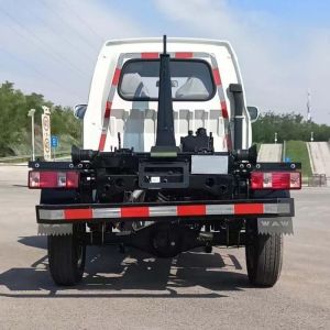 Gasoline Powered 2.84ton Waste Dump Truck For Garbage Collection And Transportat