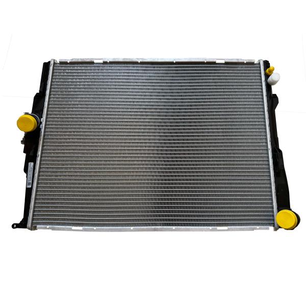 Buy Aluminum Radiator for BMW X1 Z4 E81 E82 E84 E88 E90 17117521048 17117553111 17117521046 at wholesale prices