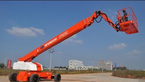 Buy Telescoping Boom Crane Original Cummins Diesel Engine Straight Arm at wholesale prices